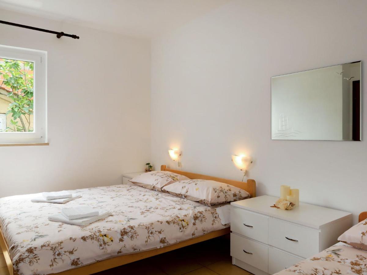 Apartment Meri - Krk211 By Interhome Kornić Exteriör bild